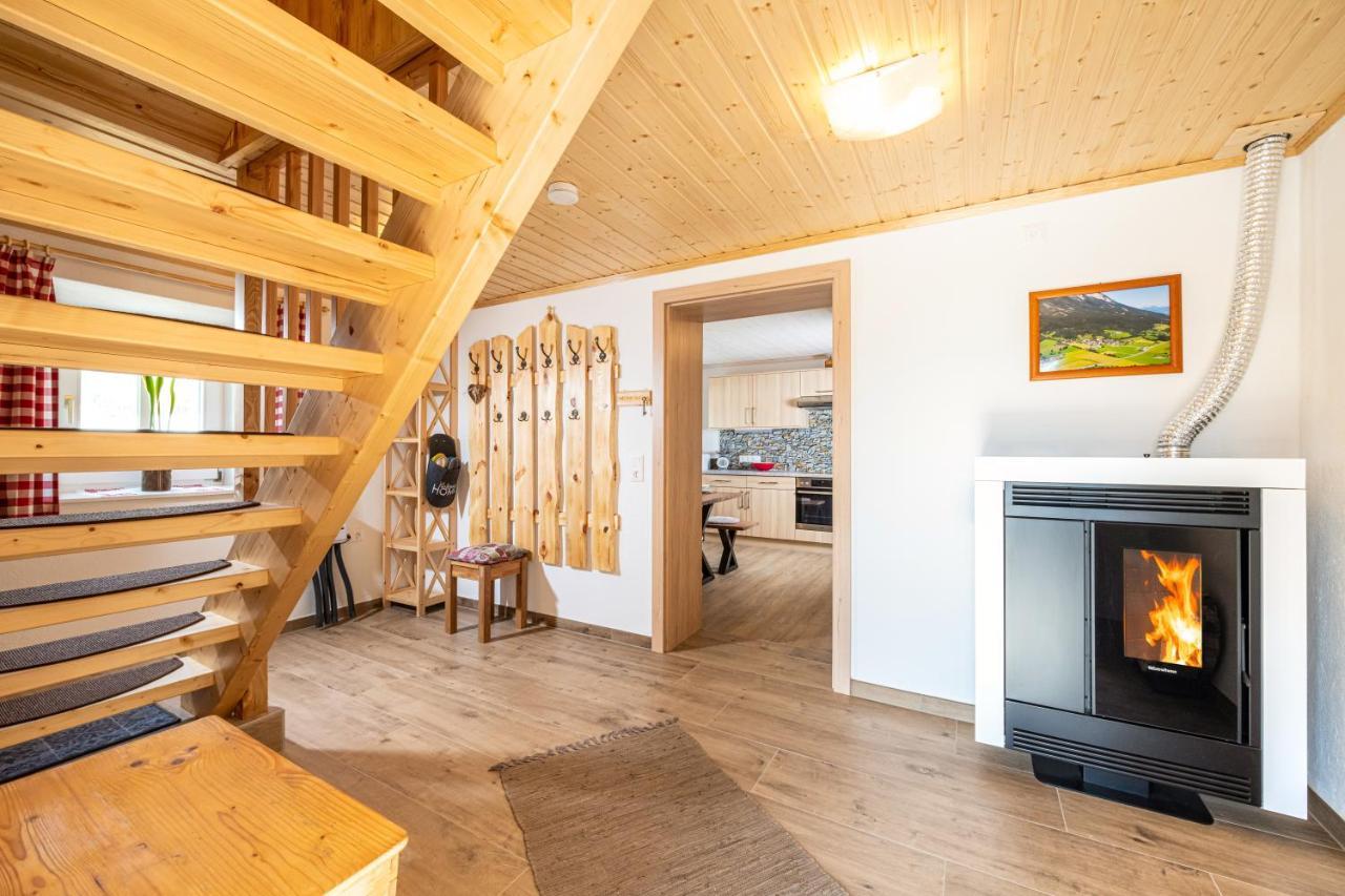 Ferienhaus Schwoellerbauer Sankt Martin am Grimming Eksteriør bilde